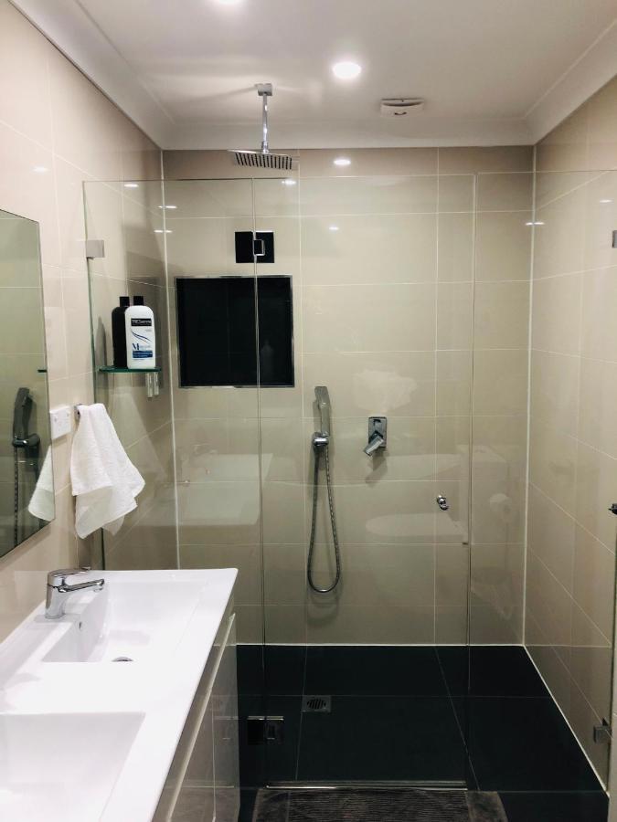 Holiday home Away From Newly Built And Spacious Fairfield