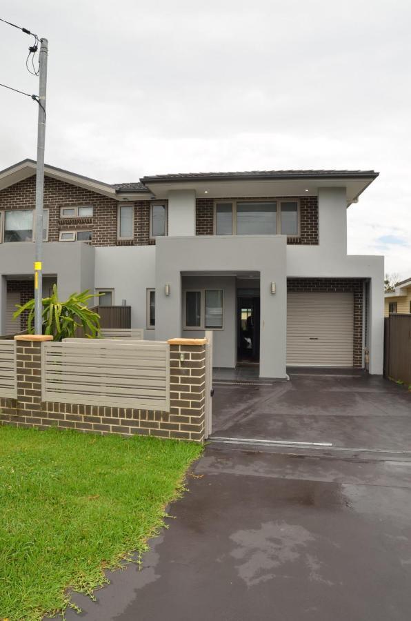 Holiday home Away From Newly Built And Spacious Fairfield